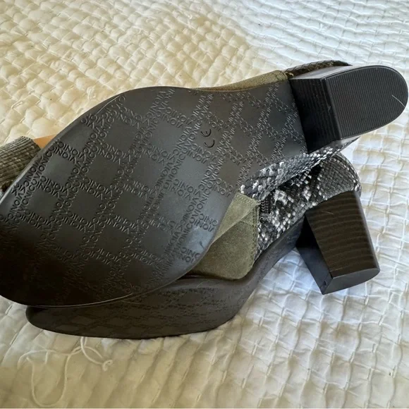 Vionic olive green Naomi snake suede ankle boots sz 7 - Picture 4 of 8
